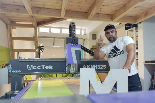 AKM1325 CNC Router in Israel
