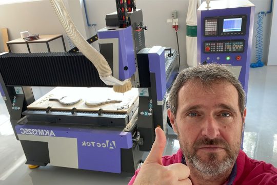 AKM1325C CNC Router in Paraguay