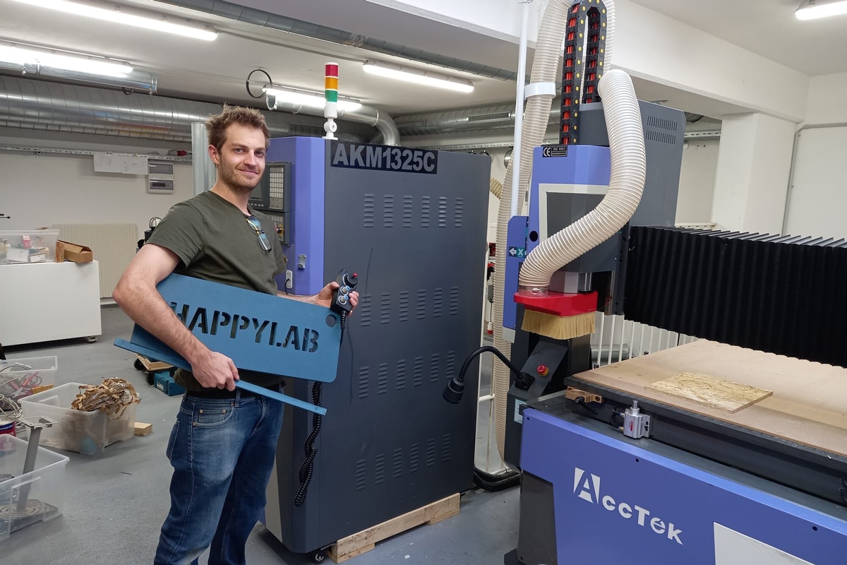 What-Skills-Should-an-Advanced-CNC-Router-Operator-Learn
