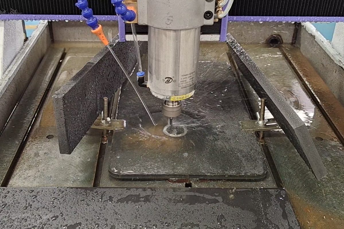 What-Cooling-Methods-Are-Needed-for-Metal-CNC-Routers What-Cooling-Methods-Are-Needed-for-Metal-CNC-Routers